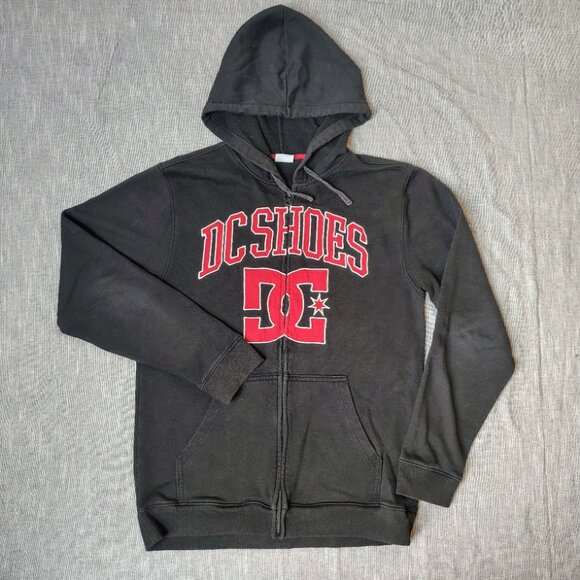 VINTAGE DC Shoes Company Hoodie Black Red Full Zip Sweat Spellout Logo Skater - Picture 1 of 9